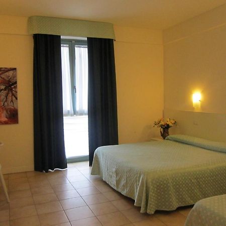 Lieta Sosta Hotel Colfiorito Phòng bức ảnh